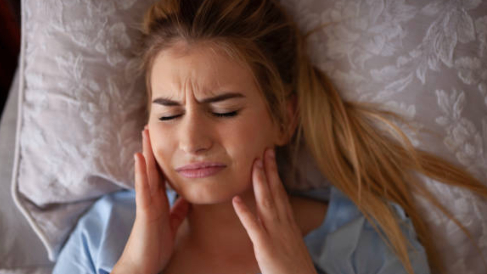 Uzmanı açıkladı: Sabah baş ve boyun ağrısıyla uyanıyorsanız “Bruksizm” olabilir