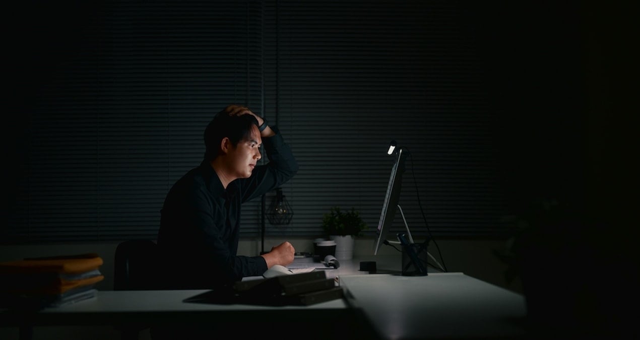 Komşuda işçileri bitiren yasa:  Günde 13 saat, haftada 6 gün çalışacaklar