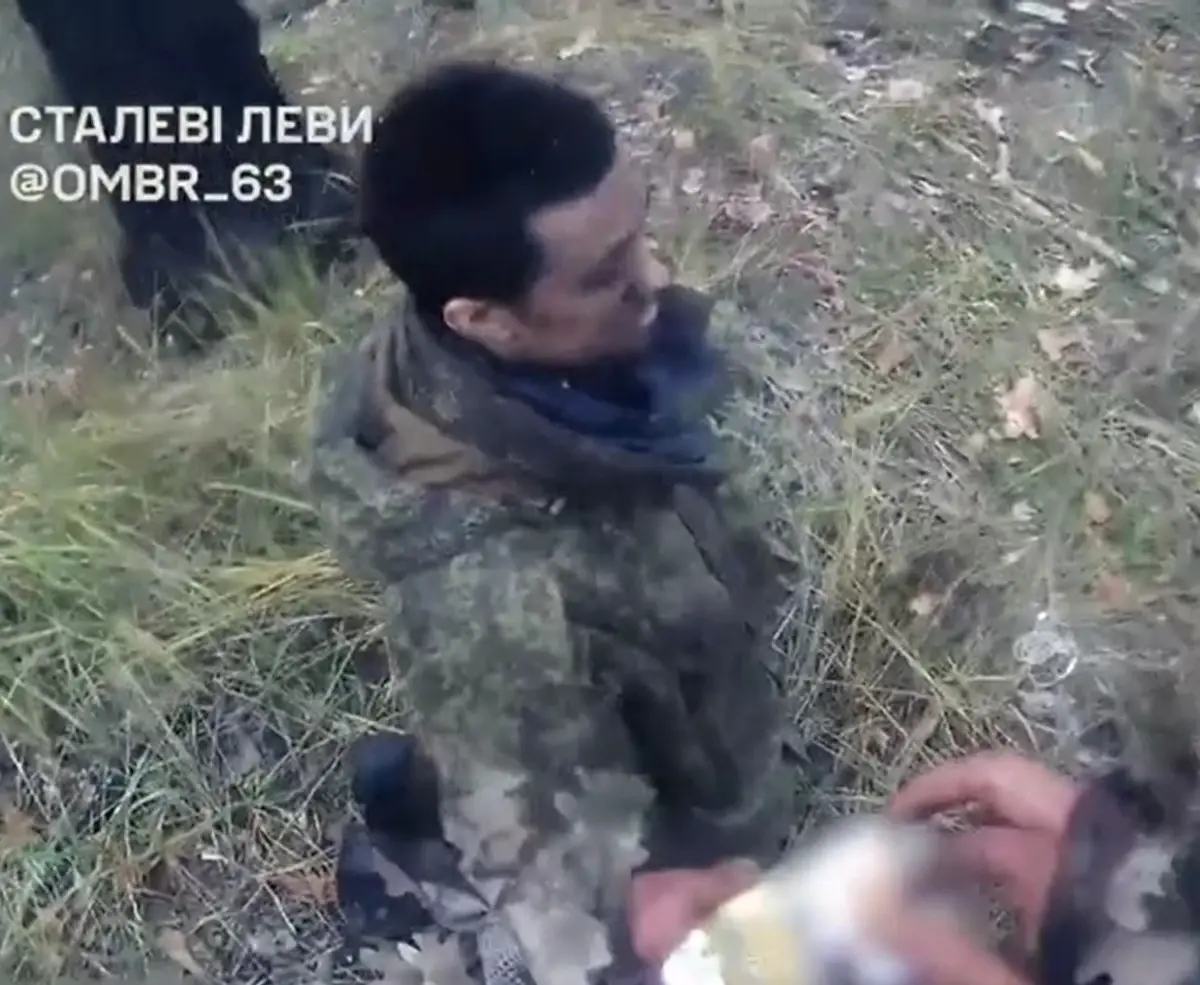 Putin’i çıldırtacak görüntü: İşte bir Amerikalının dört Rus askerini esir aldığı anlar