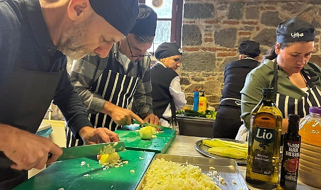 Şef Rıfat Yurttaş, Meslek Fabrikası’nda Ege yemekleri yaptı