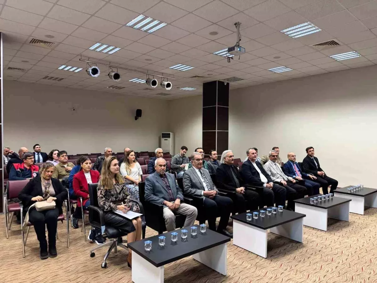 Söke’de Tarıma Dayalı İhtisas Seracılık Toplantısı Düzenlendi