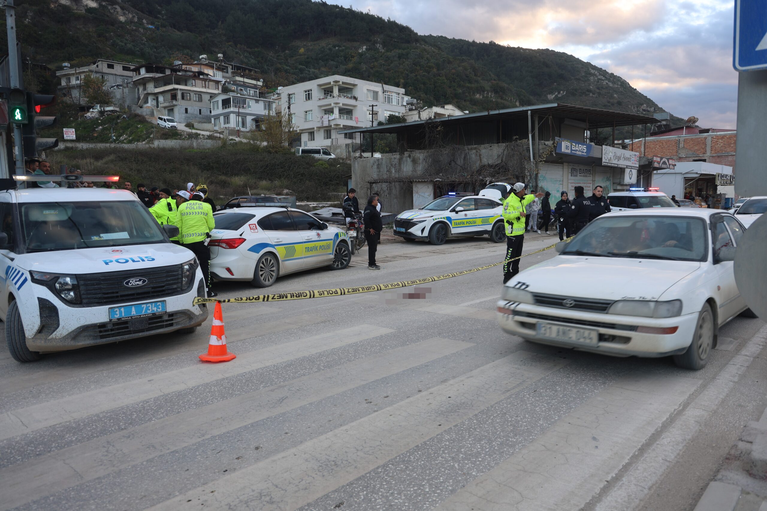 Beton mikserinin çarptığı motosikletteki çocuk hayatını kaybetti