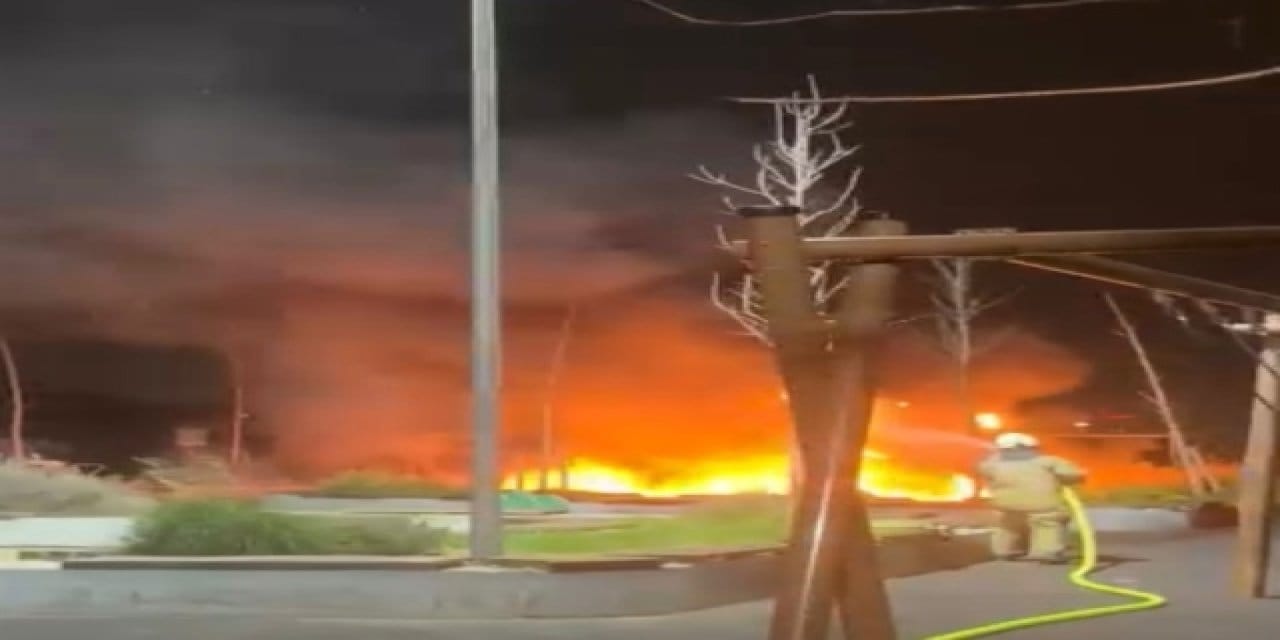Beylikdüzü’nde çocuk parkını ateşe verdiler