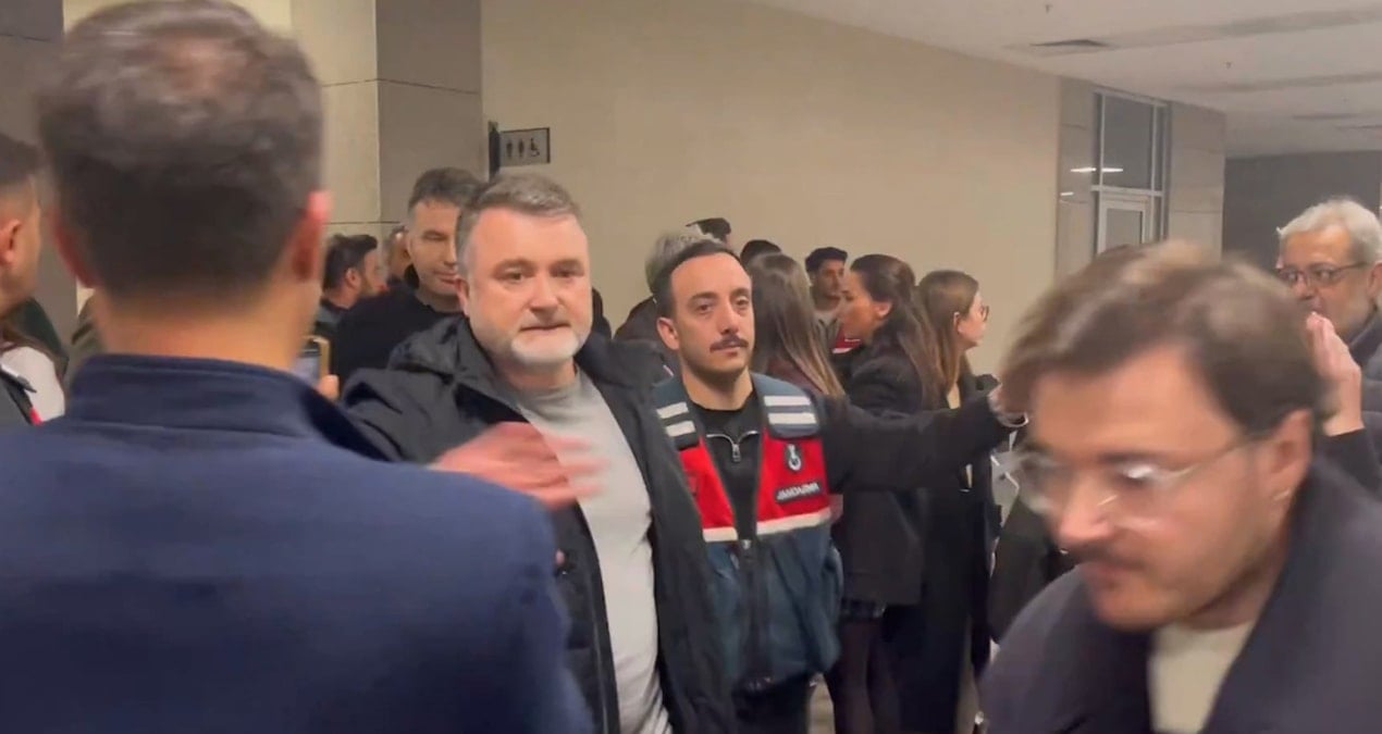 Mehmet Akif Ersoy’la tutuklanan isim gazetecilere saldırdı!