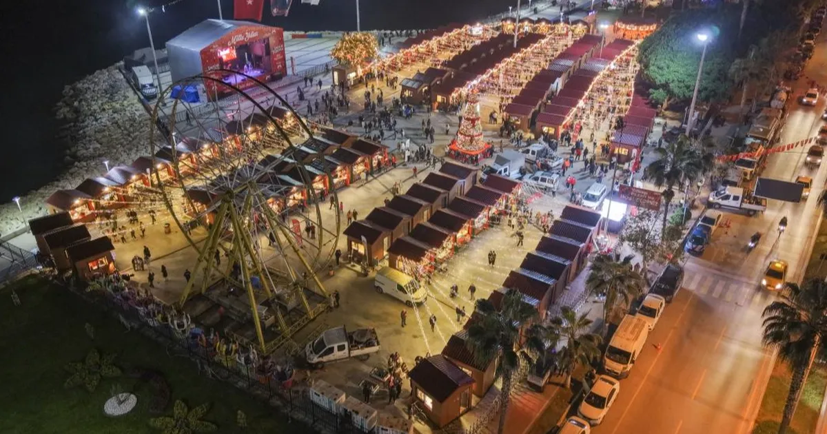 Mersin’de yılbaşı pazarı coşkusu