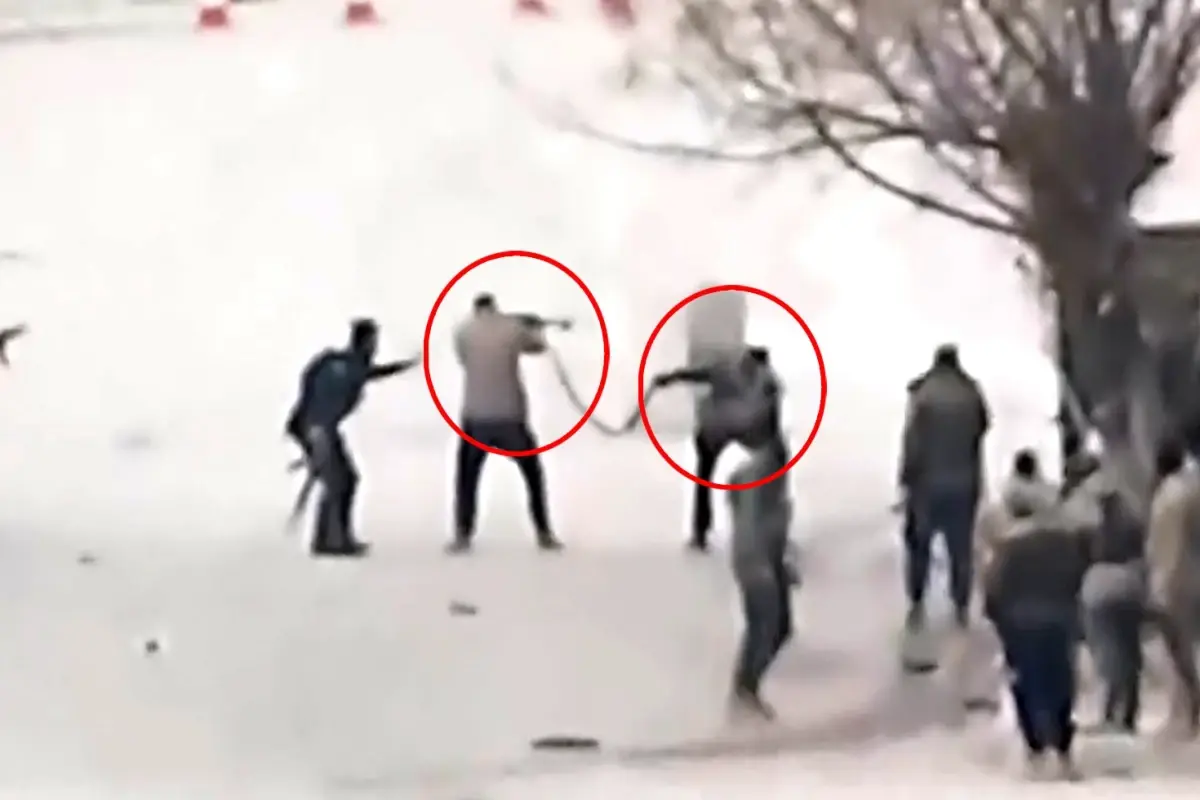 Suriye ordusu ile YPG’li teröristlerin çatışma anına damga vuran görüntü