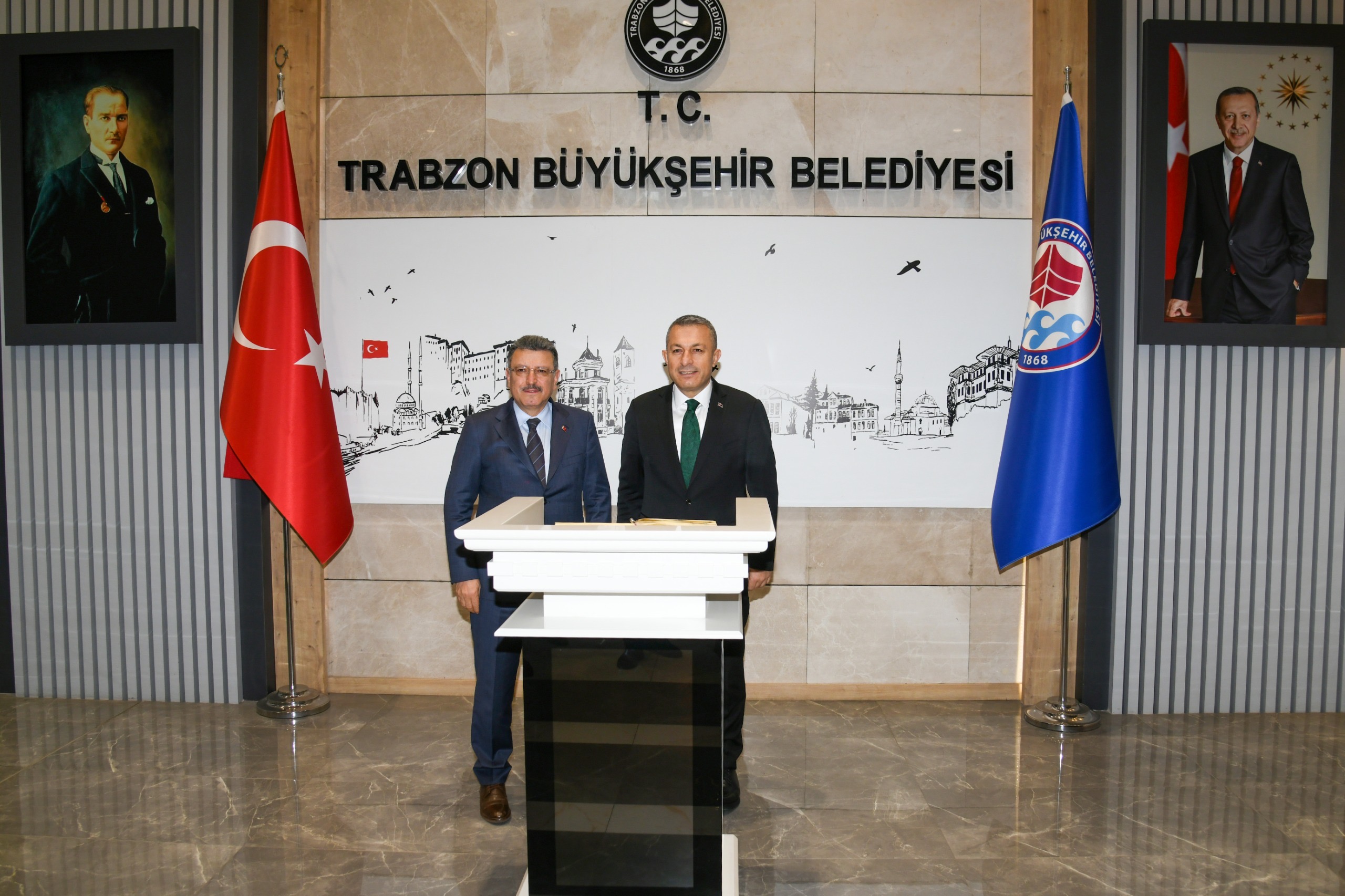 Trabzon Valisi Şahin'den Büyükşehir'e Ziyaret