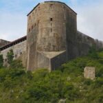 tarihi-kalede-izdiham-30-kisi-oldu-S1ZIBn6Q