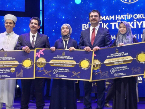 Bilecik Valisi Faik Oktay Sözer, İl Özel İdaresi Değerlendirme Toplantısına Katıldı