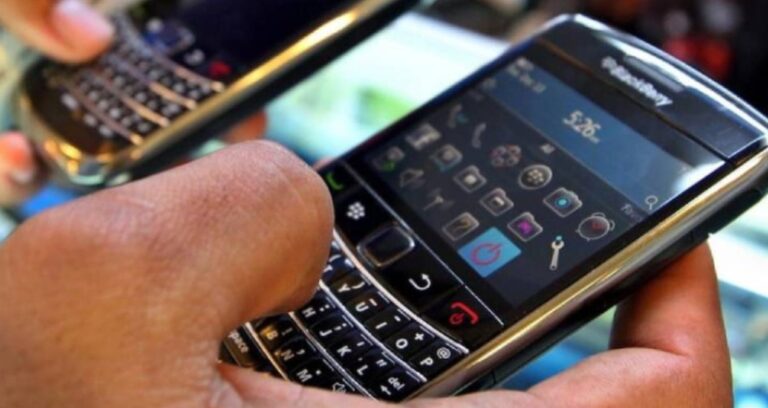 efsane-telefon-markasi-geri-dondu-milyonlarca-aracin-yeni-gozdesi-oldu-gm25c4er