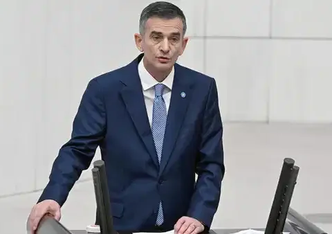 AKP’ye geçeceği konuşuluyordu: Ümit Dikbayır’dan açıklama geldi